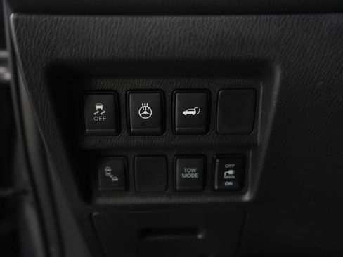 Used 2020 Nissan Pathfinder SL image 24