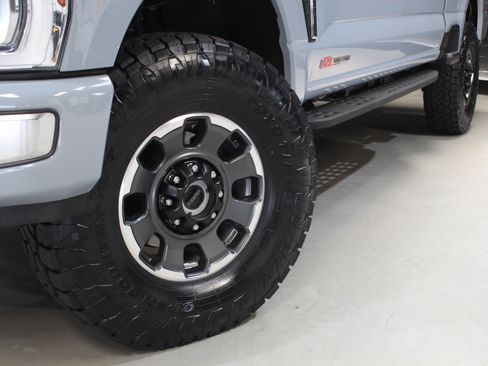 Used 2024 Ford F250 Platinum w/ Tremor Off-Road Package AWD/4WD image 22