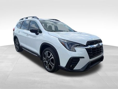 Used 2024 Subaru Ascent Limited w/ Technology Package AWD/4WD image 3
