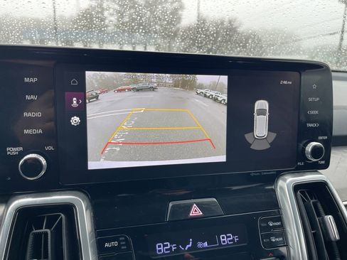 Used 2023 Kia Sorento SX image 11