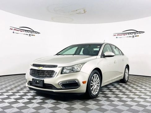 Used 2015 Chevrolet Cruze Eco w/ Enhanced Safety Package image 4