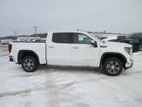 New 2026 GMC Sierra 1500 SLT w/ SLT Convenience Package image 3