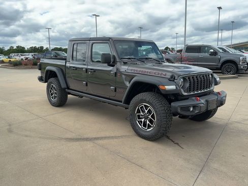New 2025 Jeep Gladiator Rubicon w/ Safety Group image 2