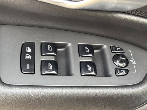 Used 2024 Volvo XC90 B5 Plus image 26