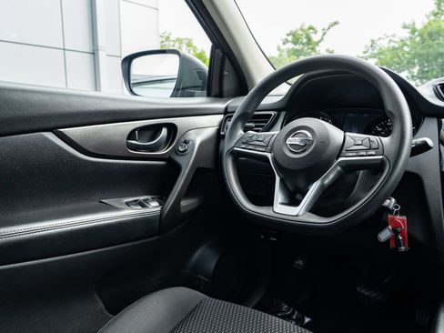 Used 2019 Nissan Rogue Sport S AWD/4WD image 11