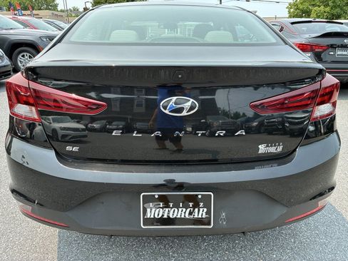 Used 2019 Hyundai Elantra SE FWD image 5