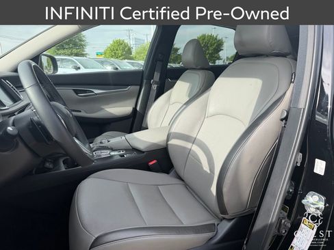 Certified 2025 INFINITI QX50 Luxe image 10