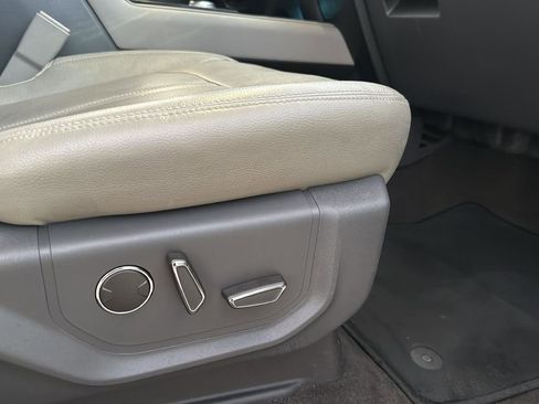 Used 2020 Ford Expedition Limited w/ Equipment Group 301A image 25