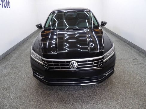 Used 2016 Volkswagen Passat 1.8T SE w/ Lighting Package (P06) FWD image 2