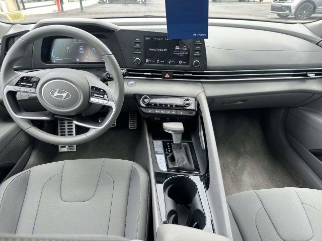 Certified 2026 Hyundai Elantra SEL Sport Premium FWD image 17