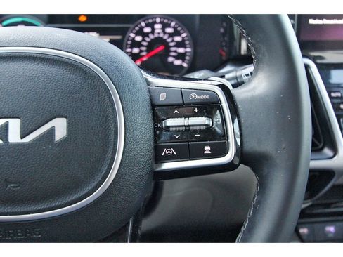 Used 2023 Kia Sorento EX FWD image 17