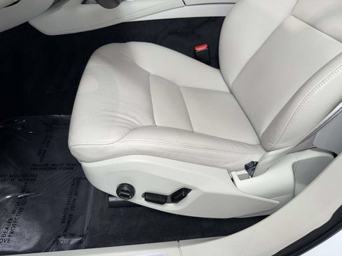 Used 2025 Volvo XC90 T8 Plus AWD/4WD image 3