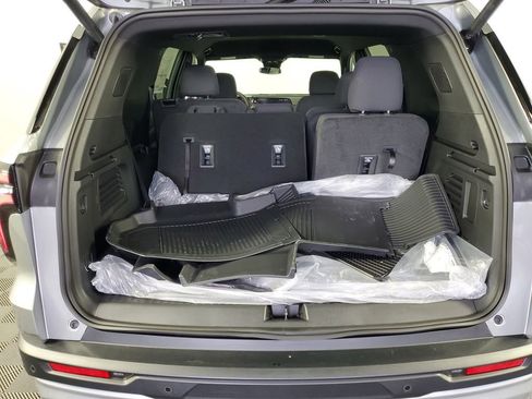 New 2026 Chevrolet Traverse LT w/ LPO, Floor Liner Package FWD image 31