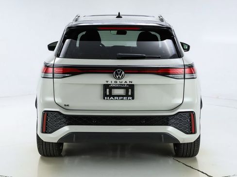 New 2026 Volkswagen Tiguan SE R-Line image 47