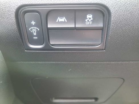 Used 2023 Kia Sorento LX AWD/4WD image 28