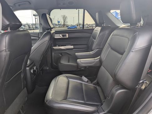 Used 2023 Ford Explorer Limited w/ Equipment Group 301A AWD/4WD image 25