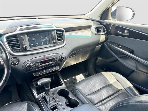Used 2020 Kia Sorento EX AWD/4WD image 23