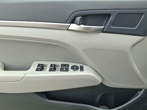 Used 2020 Hyundai Elantra Value Edition FWD image 12