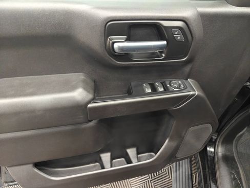 Used 2020 Chevrolet Silverado 1500 Custom w/ Custom Value Package AWD/4WD image 42