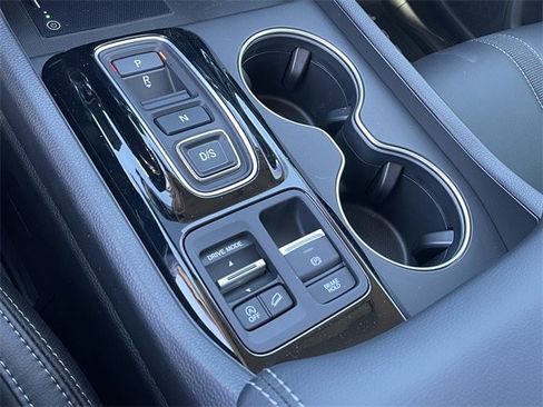 New 2025 Honda Pilot Touring image 20