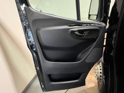 Used 2020 Mercedes-Benz Sprinter 3500 image 34