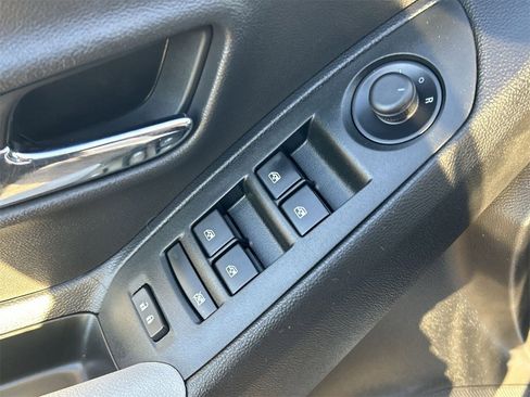 Used 2020 Chevrolet Trax Premier image 18