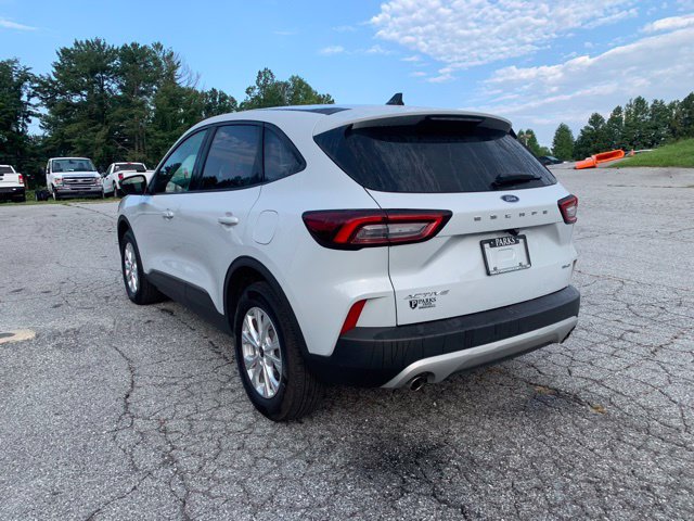 Used 2025 Ford Escape Active AWD/4WD image 6