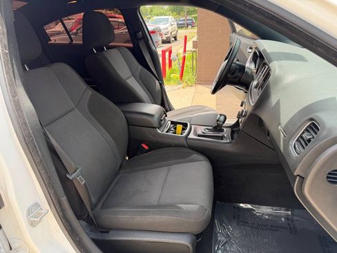 Used 2021 Dodge Charger SXT RWD image 13