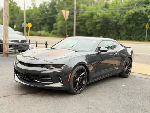 Used 2017 Chevrolet Camaro LT RWD image 4