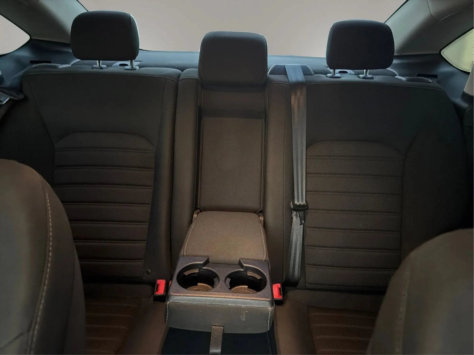 Used 2019 Ford Fusion SE FWD image 18