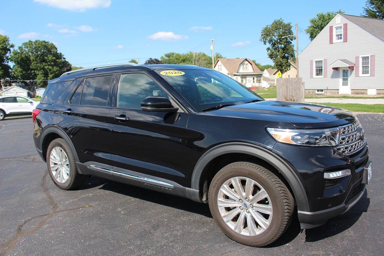 Used 2020 Ford Explorer Limited w/ Class III Trailer Tow Package AWD/4WD image 3
