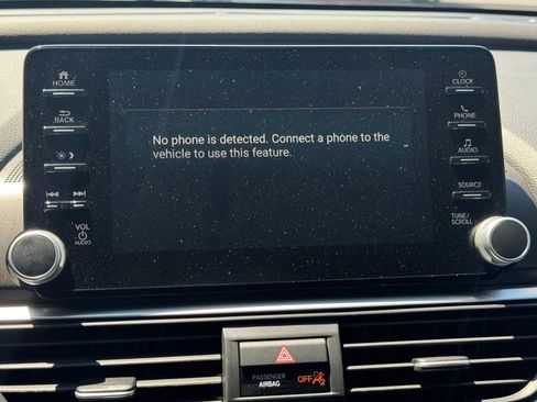 Used 2018 Honda Accord EX image 19