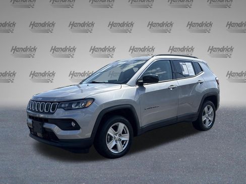 Used 2022 Jeep Compass Latitude AWD/4WD image 4