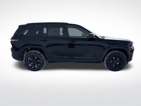 New 2026 Jeep Grand Cherokee Altitude image 2