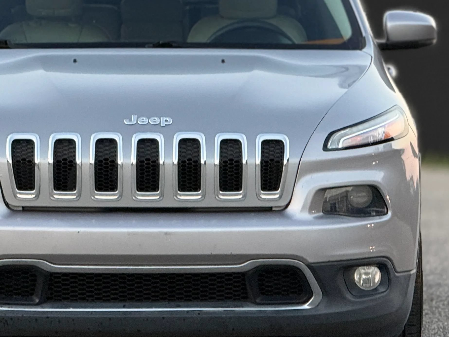 Used 2016 Jeep Cherokee Limited w/ Trailer Tow Group AWD/4WD image 12