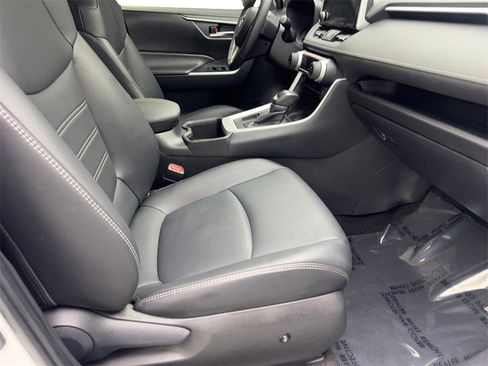Used 2024 Toyota RAV4 XLE Premium image 45
