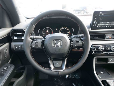 New 2025 Honda Pilot TrailSport image 21