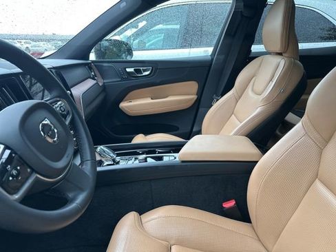 Used 2023 Volvo XC60 B5 Ultimate w/ Climate Package AWD/4WD image 7