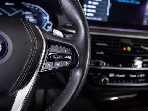 Used 2023 BMW 530e w/ Convenience Package RWD image 38