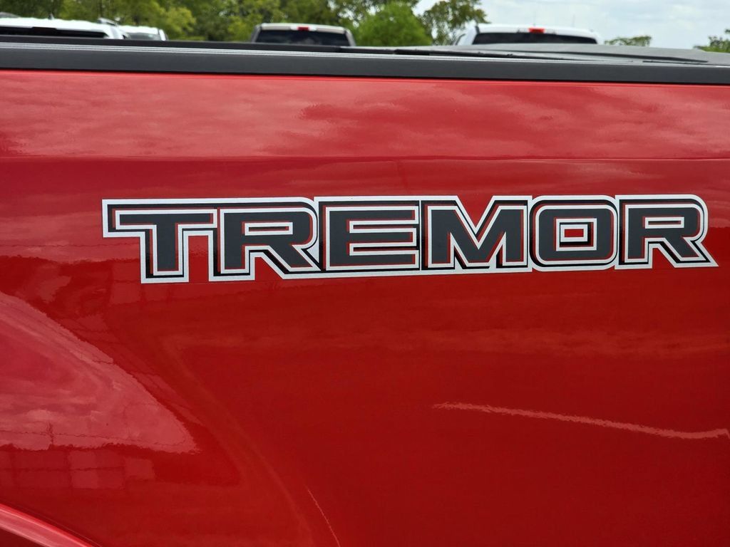 Used 2022 Ford F250 Lariat w/ Tremor Off-Road Package AWD/4WD image 42
