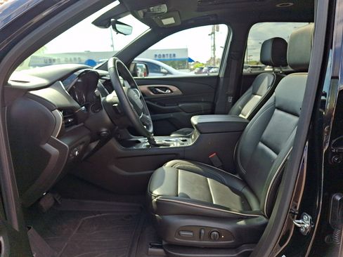 Used 2023 Chevrolet Traverse Premier w/ Redline Edition AWD/4WD image 14
