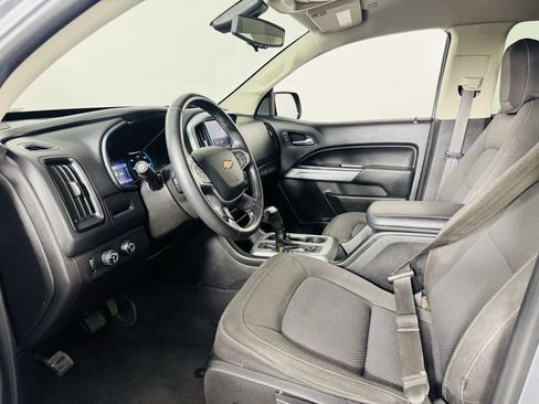 Used 2020 Chevrolet Colorado LT w/ LPO, Premium Interior Package AWD/4WD image 5