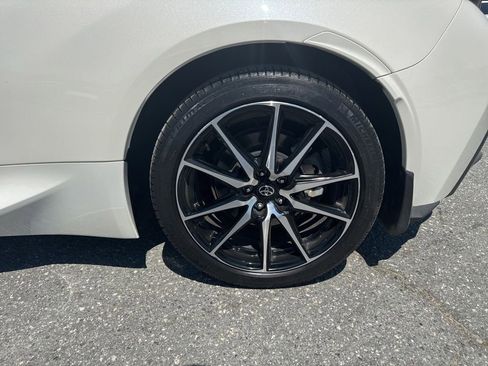 Used 2023 Toyota GR86 RWD image 25