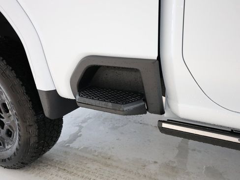 New 2026 GMC Sierra 3500 Denali w/ Denali Reserve Package image 39