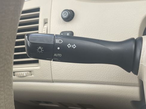 Used 2005 Toyota Avalon XLS FWD image 17