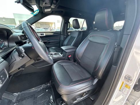 Certified 2022 Ford Explorer ST-Line w/ Class IV Trailer Tow Package AWD/4WD image 16