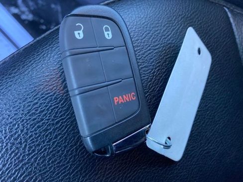 Used 2024 Jeep Compass Limited image 25