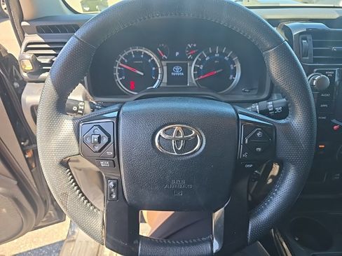 Used 2019 Toyota 4Runner TRD Off-Road Premium AWD/4WD image 14