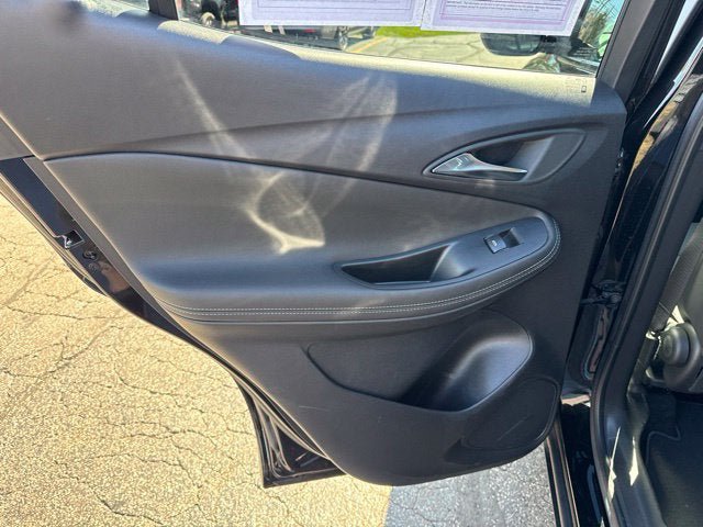 Used 2024 Buick Encore GX Preferred FWD image 17