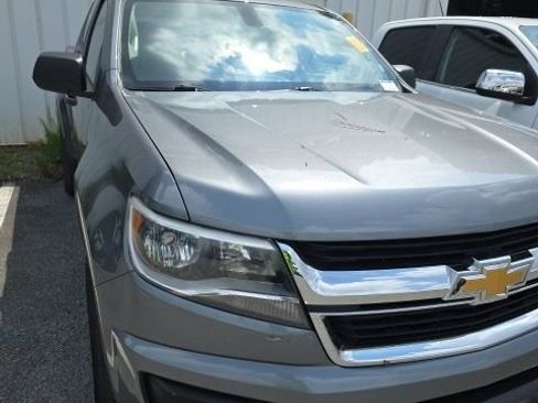 Used 2020 Chevrolet Colorado W/T RWD image 3